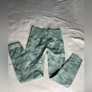 Camo leggings